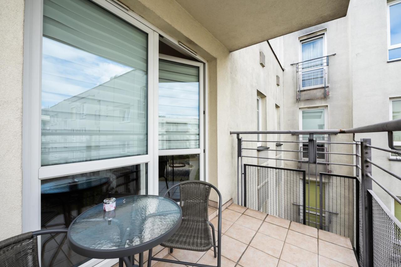 Ursus Pleasant Apartment Warschau Exterior foto